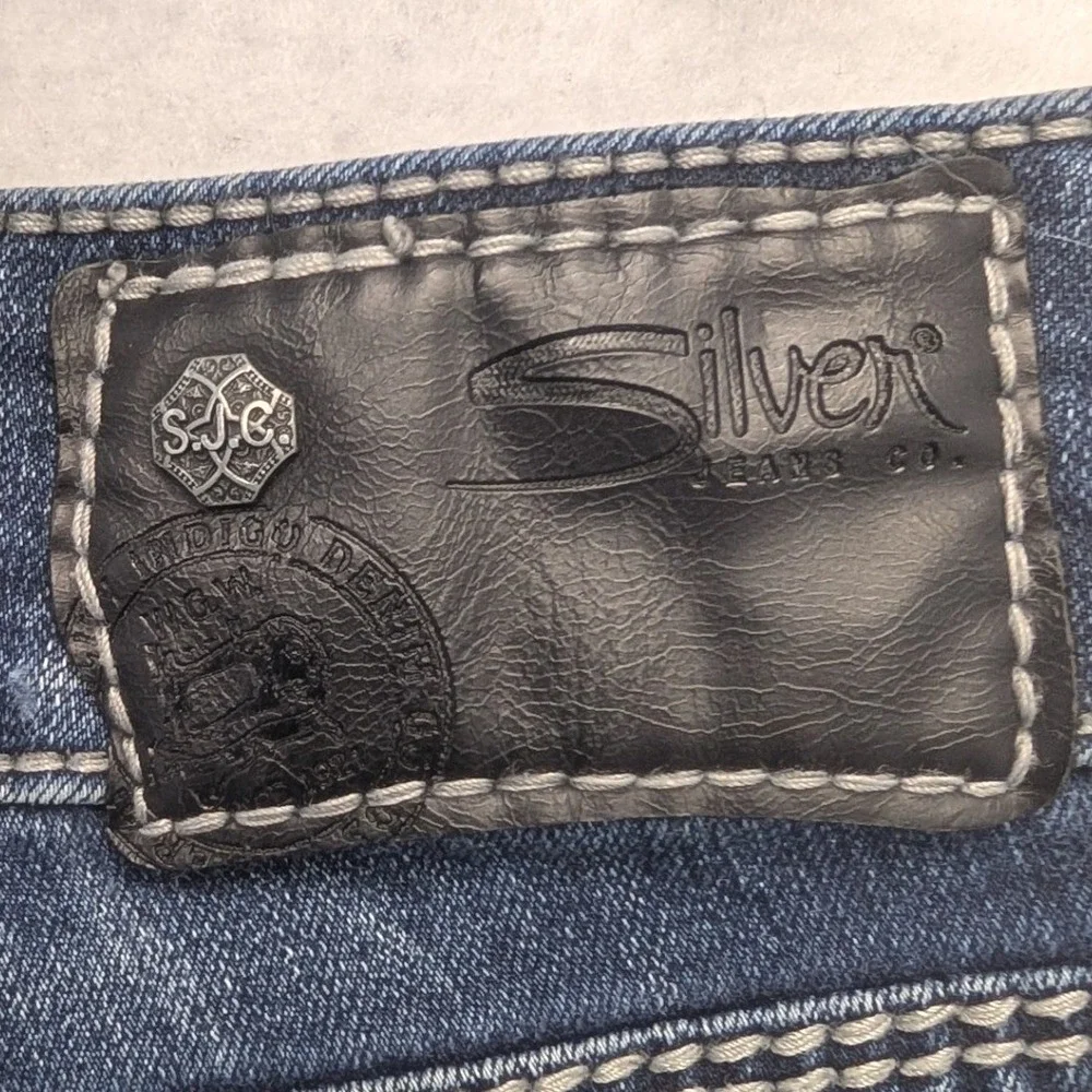 Silver Jeans Co Suki‎ Mid Capri Womens W27 Dark Wash Blue Contrast Stitch L43916